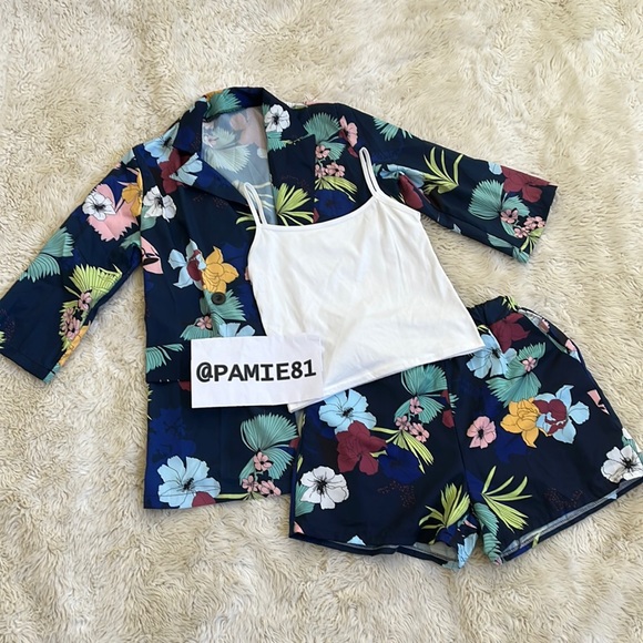 NO LABEL Women’s Blue Floral Blazer & Shorts Set Size S/M EUC - Picture 1 of 17